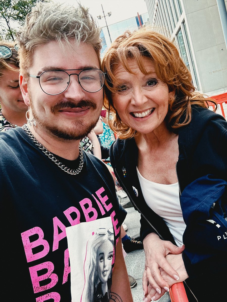 Aaroonio's tweet photo. Love you Dame @bonnie_langford, words don’t express how happy I am you’re back 🧡 https://t.co/K7aiBHpvTc