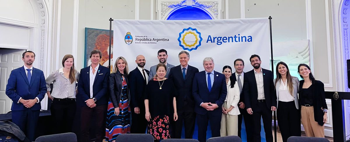 Banco de Bosques tweet media