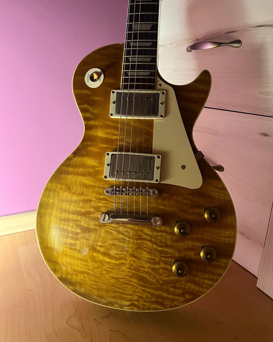 wizzpickups1's tweet photo. Wizzburst - 1959 Burst Replica with 1 piece top 🔥

#pafpickups #wizzpickups #paf #gibson #lespaul #1959burst #burstreplica #1959replica #lespaulreplica https://t.co/F0ogesYOmm