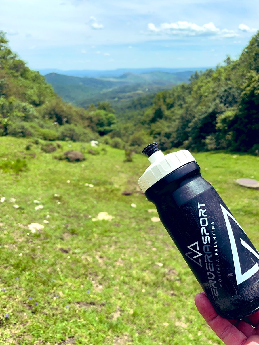 jonperiko's tweet photo. Que bueno un trago de agua aquí sentado . #montañapalentina @cerverasport1 https://t.co/CbNl3fkVJr