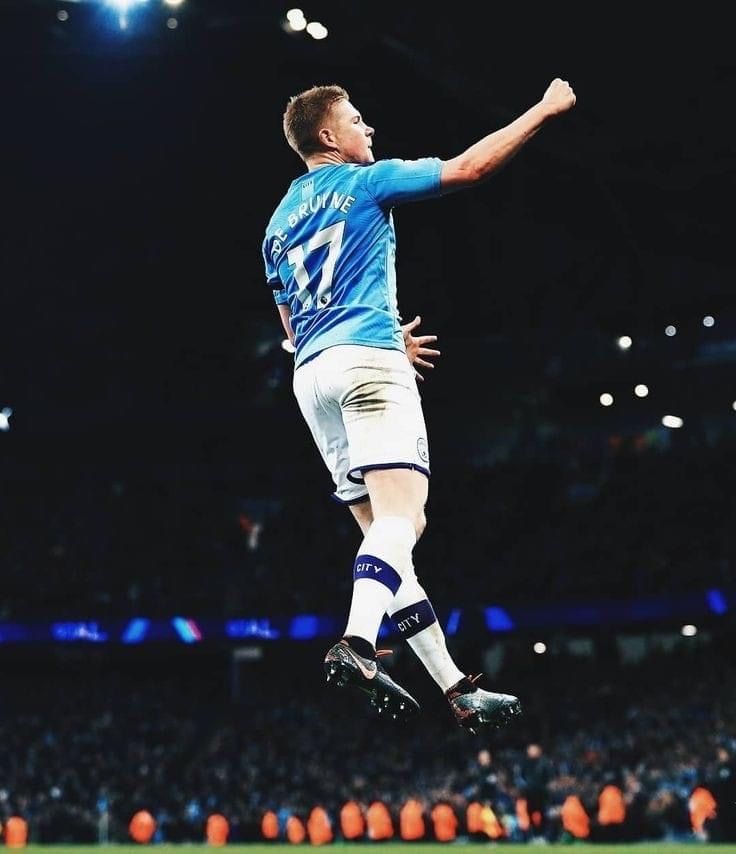 Here are some of Manchester city coldest pics #Mancity #Debruyne