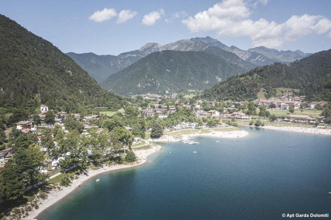 TurismoItaliaNw's tweet photo. TRENTINO | Cinque Vele per il Lago di Ledro: è fra i più belli d'Italia per Legambiente e Touring Club 
Leggi la notizia https://t.co/m8p6EscubV

#trentino #gardatrentino #CinqueVele #lagodiledro #turismo #legambiente #touringclub @VisitTrentino https://t.co/JjvKUCcAOY