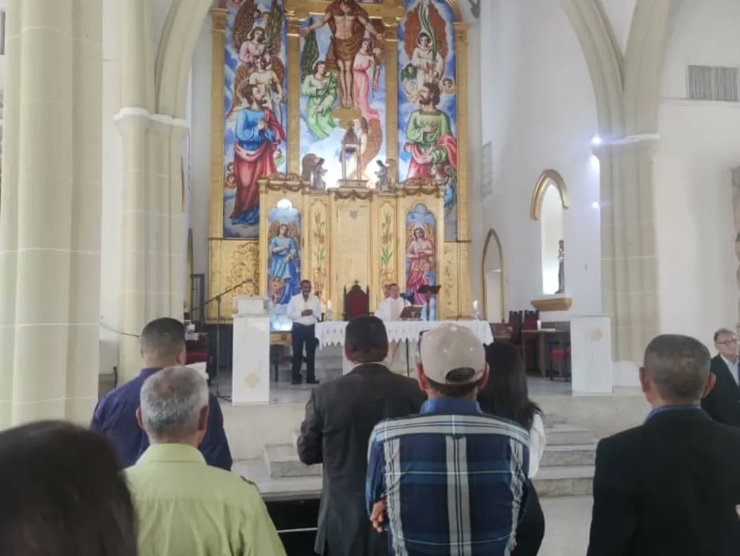 ⛪️ Así celebramos la misa en conmemoración de nuestro #2doAniversarioFV en Maturín, estado Monagas.📍

Seguimos firmes, con más Fuerza trabajando por el bienestar de nuestros vecinos y construir una mejor Venezuela de la mano de líderes comprometidos y de una estructura sólida.🤝