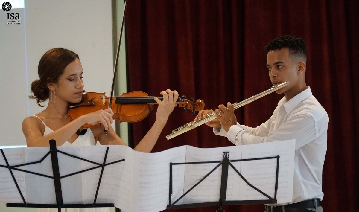 ISA_Universidad's tweet photo. Inauguración del concurso #Musicalia en el #ISA_Universidad😊. 
En el día de hoy tuvimos la oportunidad de disfrutar del concierto🎶 de los ganadores de la pasada edición de este concurso. Además, de la Conferencia Magistral de Lázaro Dagoberto González👏. https://t.co/sEwsvuxheP