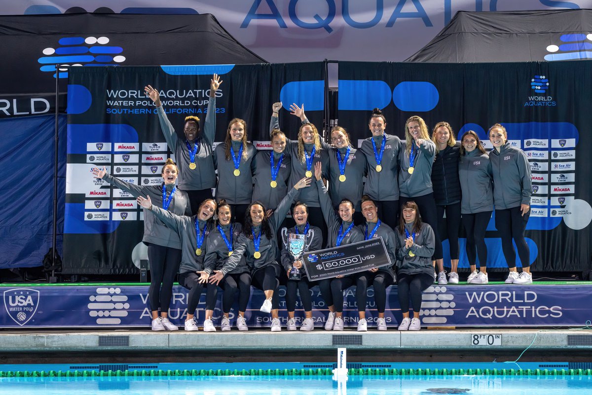 The @TeamUSA Women won World Cup G🥇LD Again! With a 12-11 win over the Netherlands that marks four straight World Cup titles. @maggiesteffens named player of the match with three goals, @LonganAmanda top goalie & @WaterPoloCoachK top coach. MORE: usawaterpolo.org/news/2023/6/26…