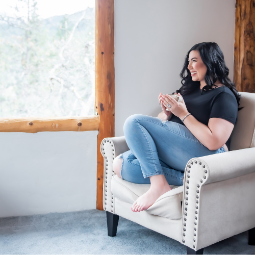 I took a little break from the content machine. I'm clearer now, more than ever on where I'm at. I narrowed it down to 10 things I've been committed to and continue to be committed to. 
executivecatherder.com/post/my-journe…