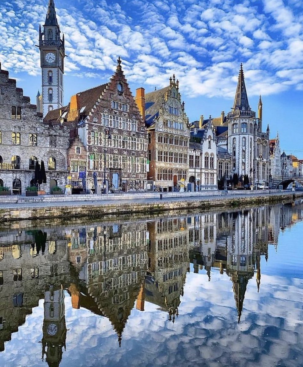 Reflections 
Brugge, Belgium