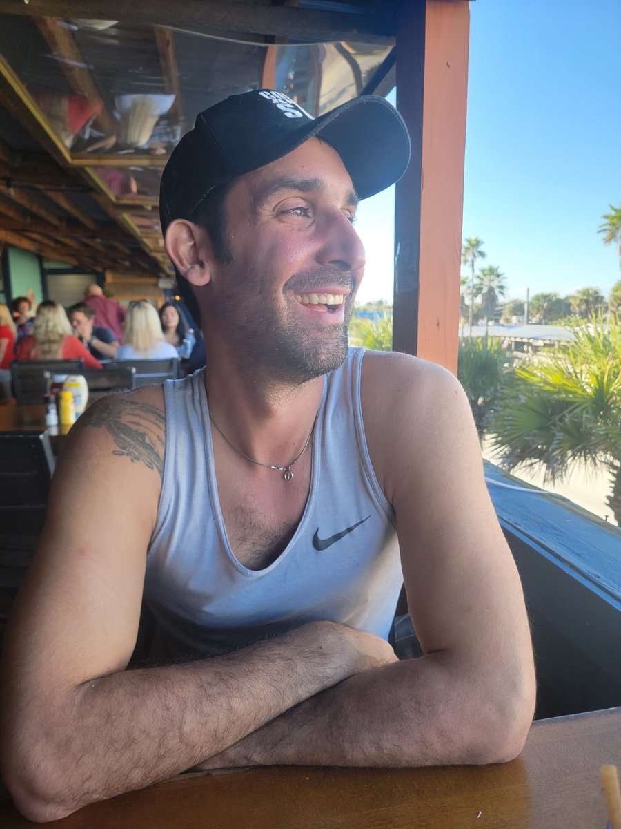 How I miss his smile💔
rememberingmattperna.com