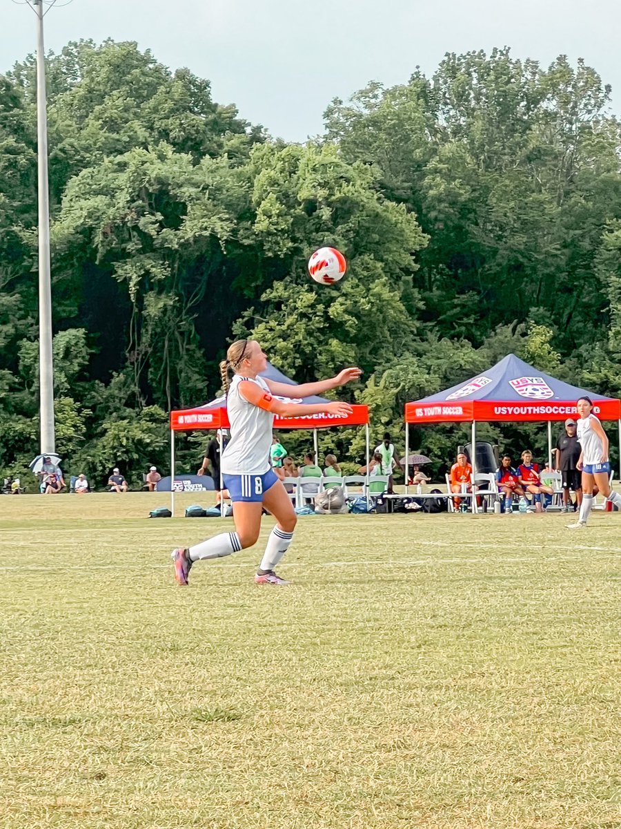 emmaraestidham's tweet photo. It’s always hard to walk away from a loss in overtime. We fought hard until the end &amp; I couldn’t be more proud of myself and my team💙 Headed back home to put in some more work before NATIONALS 🔥💪🏼 @SolarSoccer07G is not done yet😮‍💨🫵🏼 @SolarSoccerClub @ntxsoccer_ #Solar #Adames https://t.co/4tERCMWYZ3