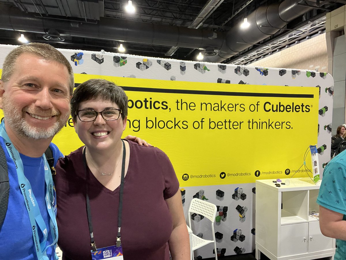 Loved reconnecting with @IceNbergLettuce! Be sure to stop at @modrobotics to learn about #cubelets! #istelive