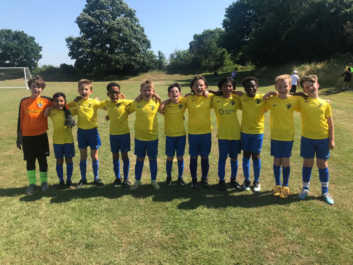 Shared by Coach Andy. ‘RR U10 Lions continue their development with a 5-1 win as had a previous 7-2 loss. The team passed the ball well and grabbed a first-half lead. They controlled the game well thereafter and enjoyed their morning work. Well done to the boys!’