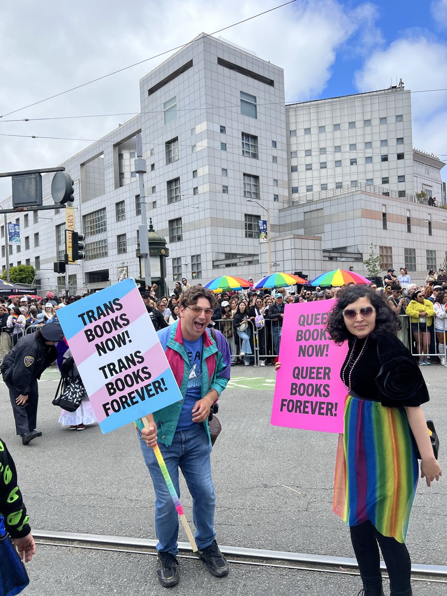 SFPublicLibrary's tweet image. Yesterday was spectacular! Happy Pride! #QueerestLibraryEver #LibrariesForAll #PrideSF