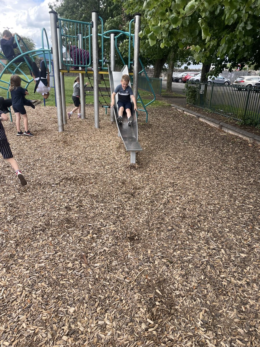 Mrs Macartney tweet media