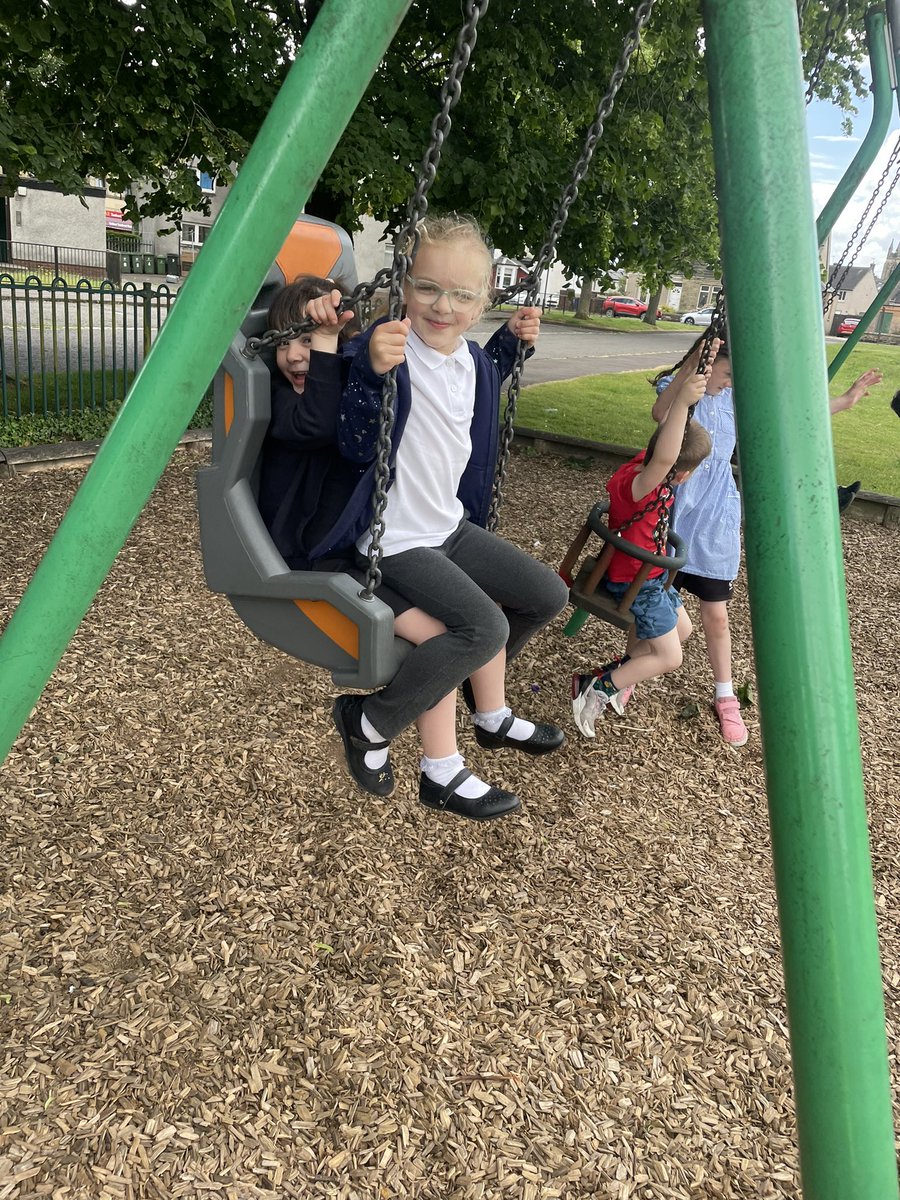 Mrs Macartney tweet media