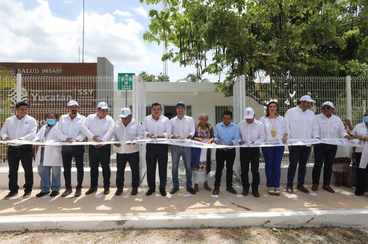 MauVila's tweet photo. En #Tesoco, comisaría de #Valladolid, entregamos los trabajos de remodelación y equipamiento del Centro de Salud, para ofrecer una atención médica de calidad con espacios más cómodos, acercando la salud a las familias del interior del estado. Estamos rehabilitando 50 Centros de Salud y vamos a terminar de remodelar los 144 centros de todo el estado, cambiando los servicios médicos en beneficio de las y los yucatecos.