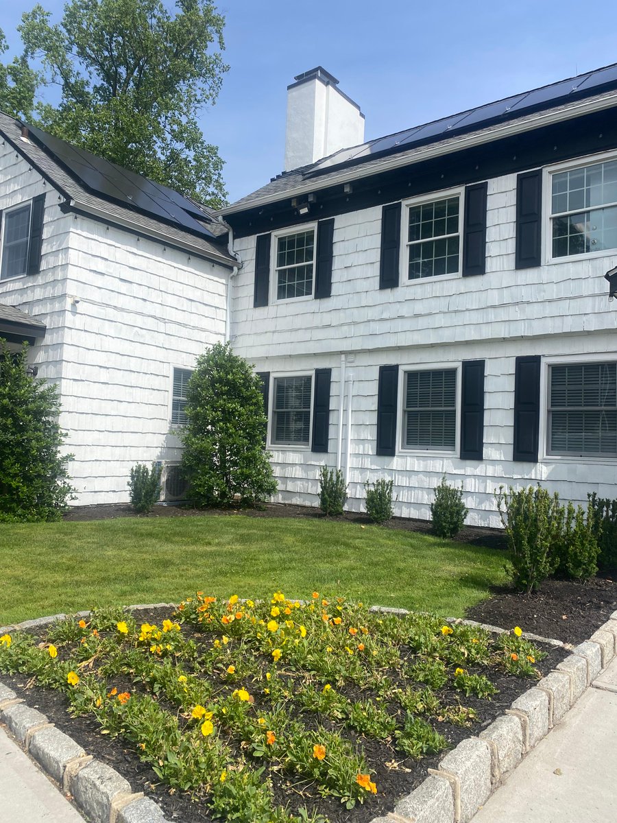 Check out this week's featured project, installed by <a href="/Greenleaf_Solar/">Greenleaf Solar</a>! Thank you for participating in the Project Spotlight! #solar #projectspotlight #gosolar #cleanenergy