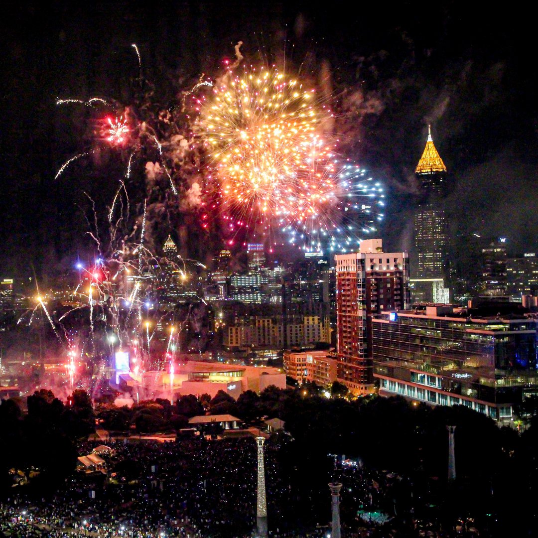 Get ready to be dazzled this Saturday with an EPIC fireworks display that will light up #ATL! 🤩🎇 Don’t miss out on the sparkling spectacle happening this Saturday at Centennial Olympic Park. More Details: tinyurl.com/2ad5s69t