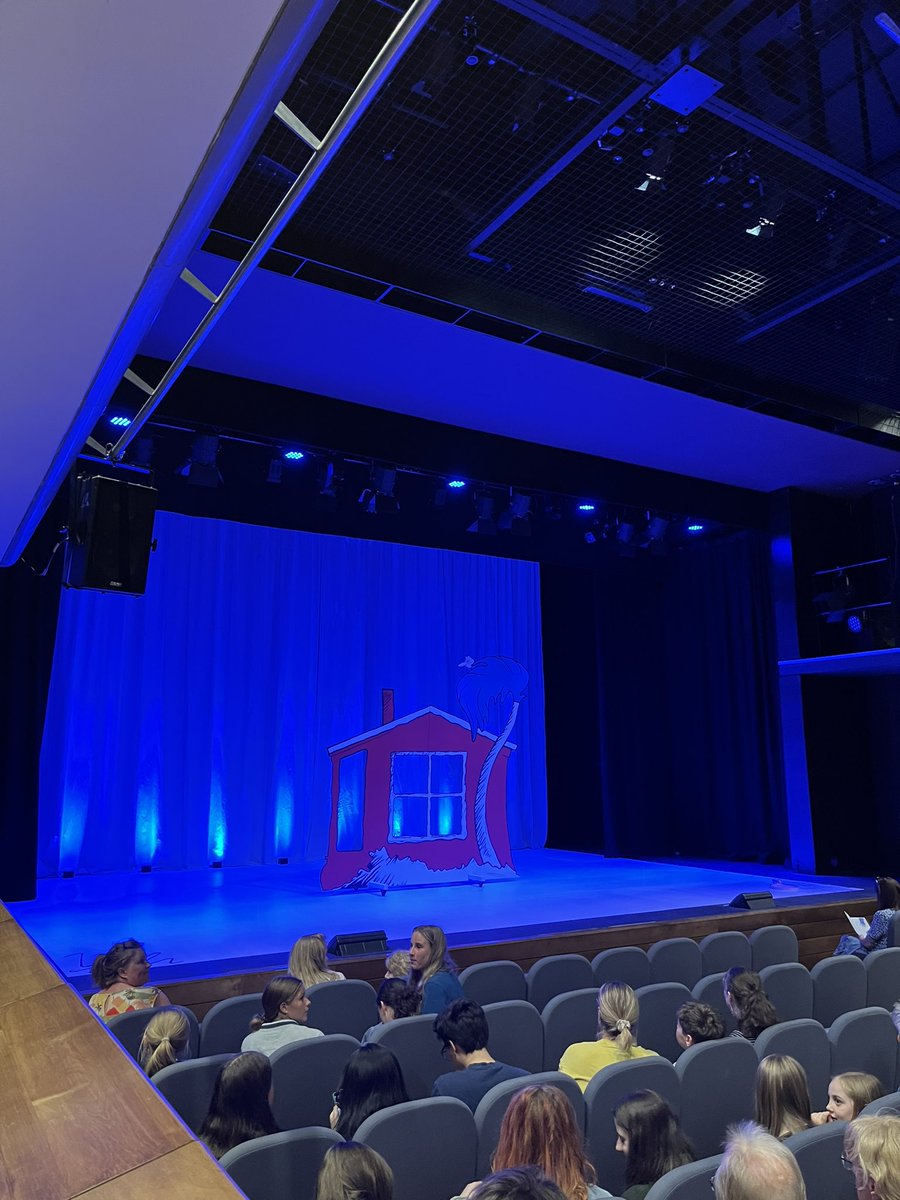 Many thanks 🙏🏻 to the cast &amp; crew of “Cat in the Hat” for such an entertaining production this evening. Fantastic to see so many families in attendance and lots of laughter 😂 in the audience. A very light hearted and enjoyable evening with fabulous costumes and set <a href="/ReptonDrama/">Repton Drama</a>