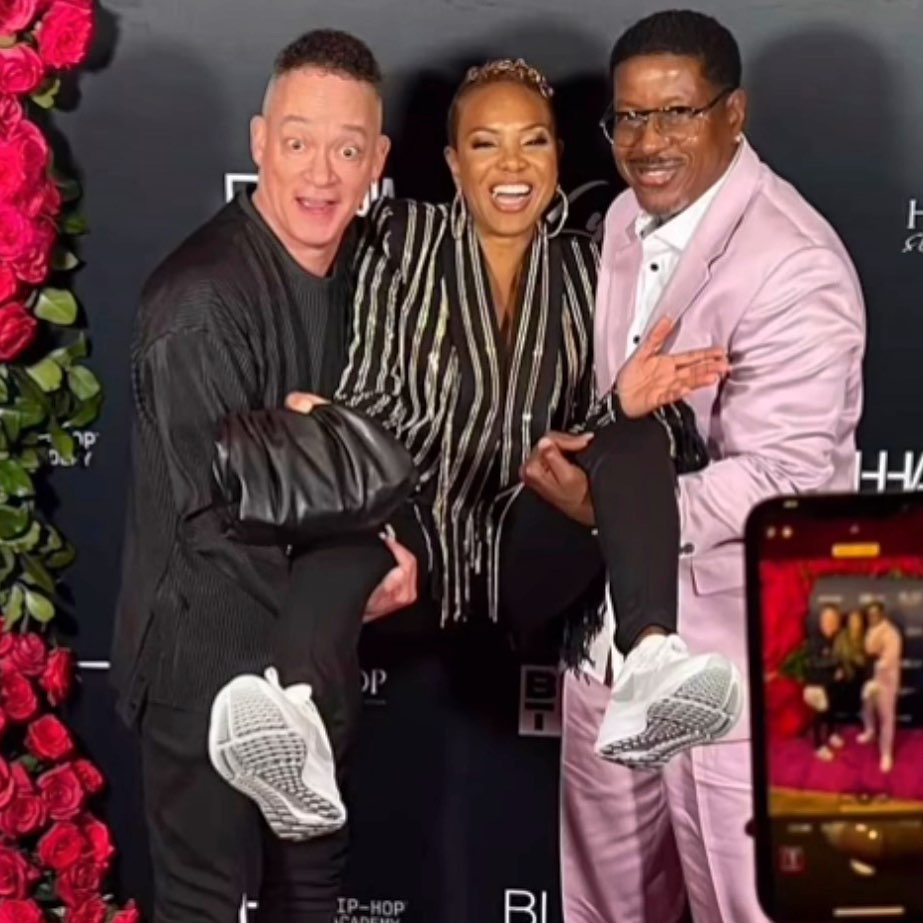 TV One (@tvonetv) on Twitter photo We love when hip-hop royalty comes together π Kid n Play x MC Lyte
#RP: <a href="/kidfromkidnplay/">Christopher KID Reid</a> We love when hip-hop royalty comes together π Kid n Play x MC Lyte
#RP: <a href="/kidfromkidnplay/">Christopher KID Reid</a>