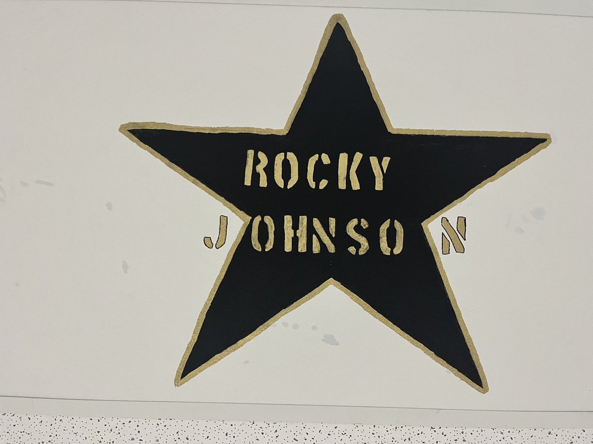 Students were excited to welcome Mr Brad Barton to the unveiling of the Graham Creighton ANS Hall of Fame and present him with his own star ⭐️ Thank you to Ms Arbuckle and her 802 students !