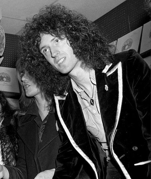 comfortbrianmay's tweet photo. 🐑 https://t.co/H7lhHwoxfZ