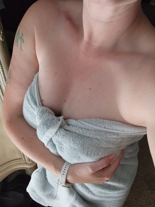 Afternoon shower https://t.co/U1foOc2L4n<a href="/tag/goodmorningeveryone"class="tags"><span>#goodmorningeveryone</span></a>