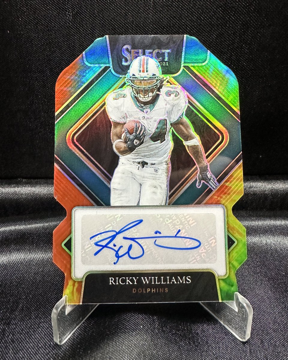 First tie dye Ricky Williams in my collection arrived today! 

#thehobby #whodoyoucollect #FinsUp