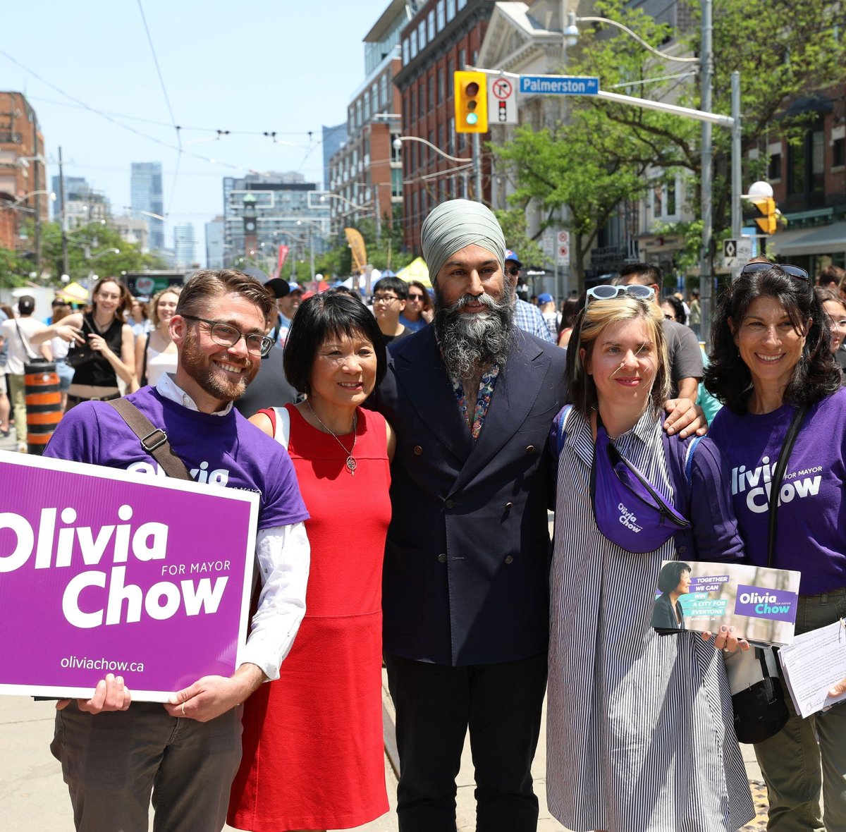 Congratulations to @OliviaChow and her team on their win tonight! Olivia's campaign focused on the real issues. She inspired a movement of people working to make Toronto a city for everyone. The City of Toronto is in great hands with Olivia as its mayor. 🧡💜
