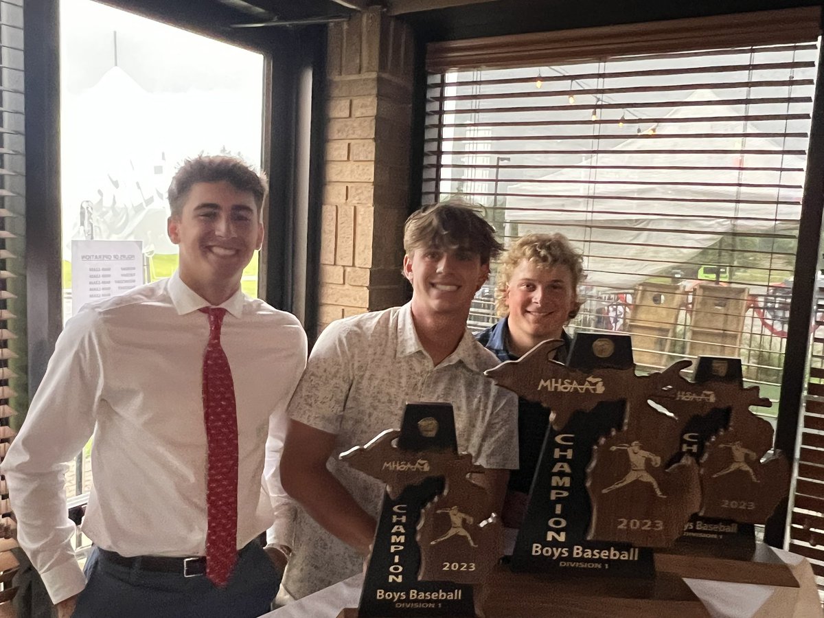 Novi Baseball on Twitter "Novi had their awards and senior speech