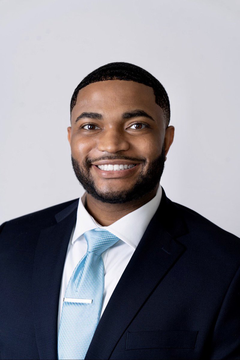 Hi #MedTwitter! My name is Felix Toussaint and I am a MS4 @AUCMED. I am applying neurosurgery this cycle and looking forward to connecting with colleagues and mentors along the journey! 🧠

#NeuroTwitter #Neurosurgery #Match2024 #URIM @amsobns @SocHaitiNeuro @Inside_TheMatch