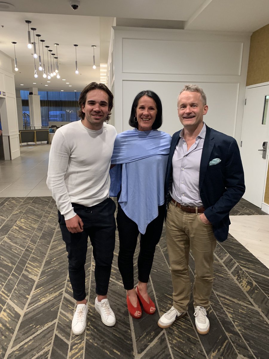 Great dinner tonight ⁦⁦<a href="/SheratonHotelNL/">Sheraton Hotel Newfoundland</a>⁩ with this crew! Good times!!⁦<a href="/SeamusORegan/">Seamus O'Regan Jr</a>⁩ ⁦<a href="/AlexNewhook_/">Alex Newhook</a>⁩