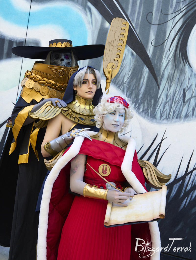 If the brothers went to JC Penney to get some good wholesome family photos...

All costumes made by me!

Charon 💰: my hubby
Thanatos 💀: me
Hypnos 💤: @teacupmermaid 
📷: @BlizzardTerrak 

@SupergiantGames #HadesGame #HadesFanArt #cosplay