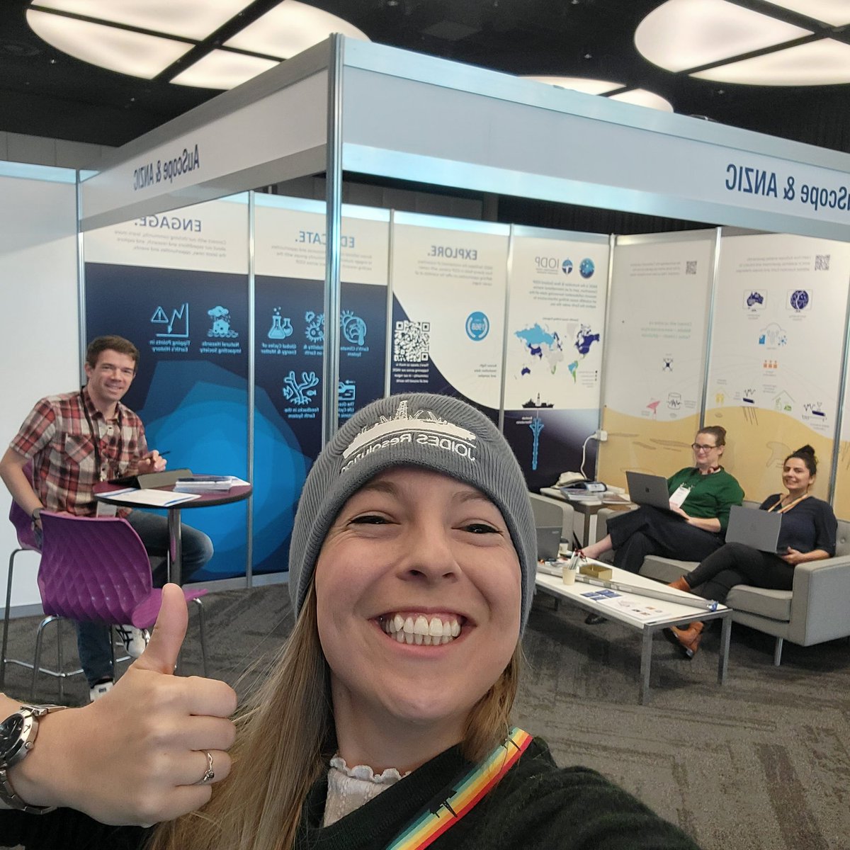 Plenty of space to chat and relax (&amp; grab some free swag) at the ANZIC/<a href="/AuScope/">AuScope</a> booth!

#AESC2023