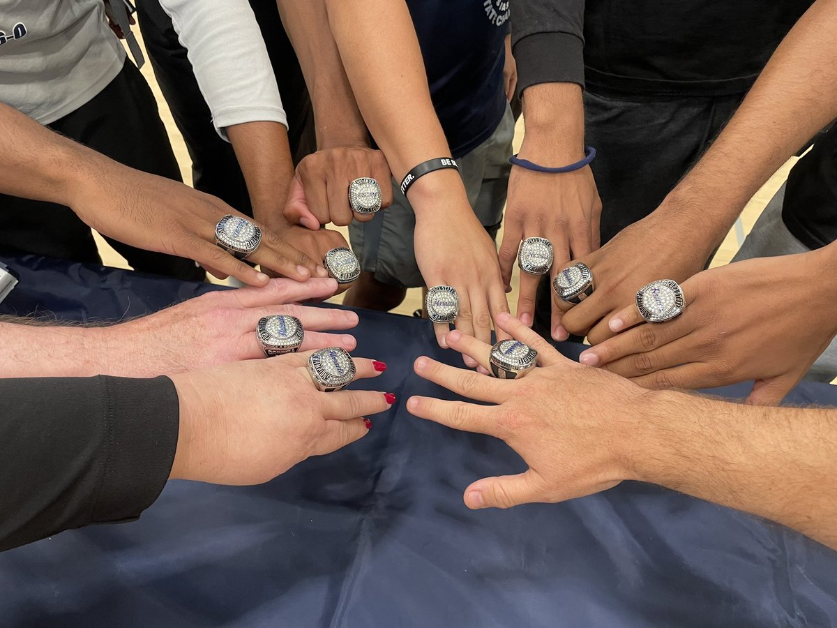 HornetNestHoops's tweet photo. The 💍’s are here! 

And the work toward another one is well underway… #GoHornets https://t.co/9t3sOO2G01