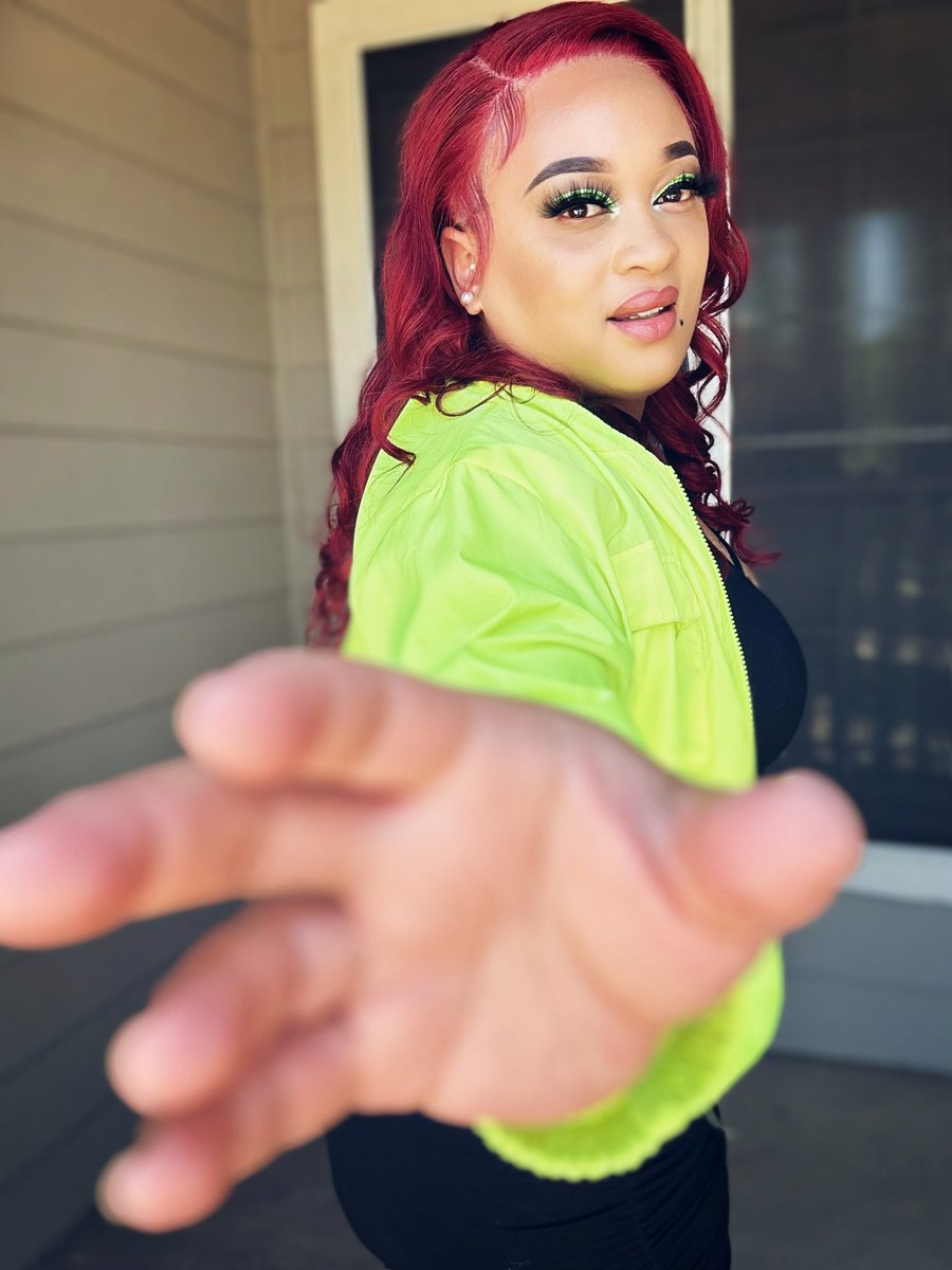 iam_lmariee's tweet image. I mind my business #Redfire