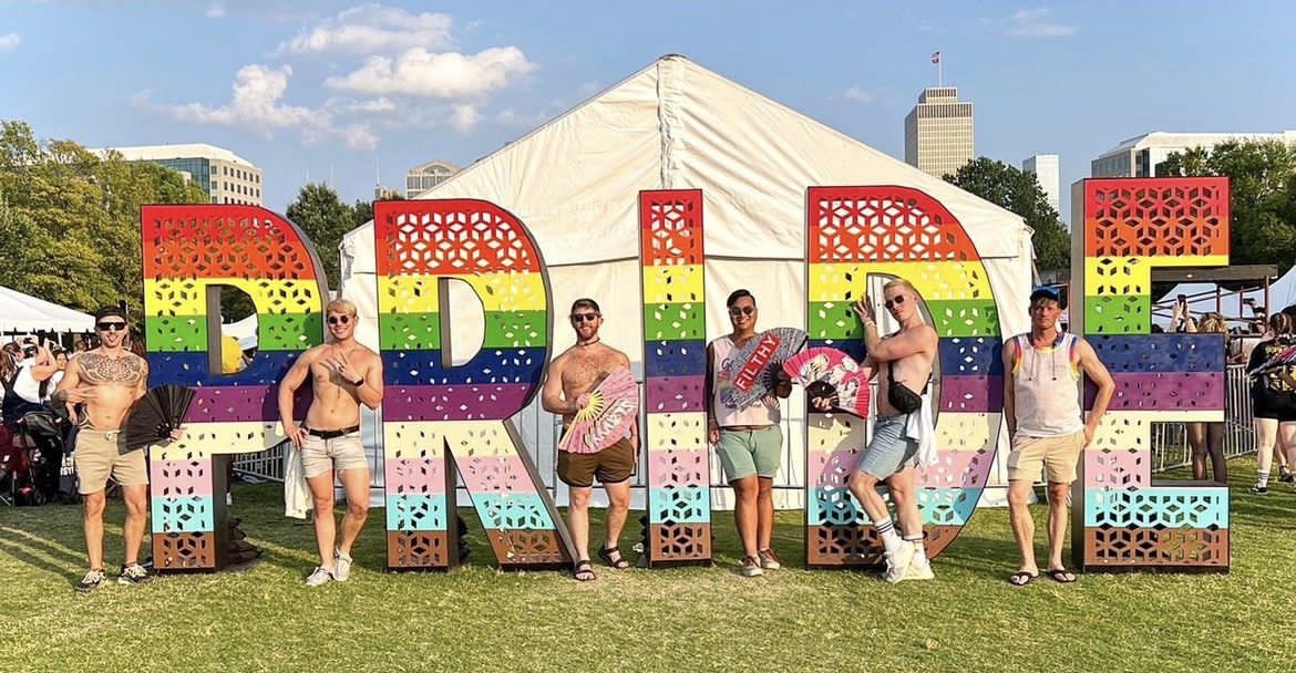 ryno40779099's tweet photo. I had an amazing priDE MONth and I hope all the girls, gays and theys did too! ❤️🧡💛💚💙💜 https://t.co/URIdVQ6BQZ