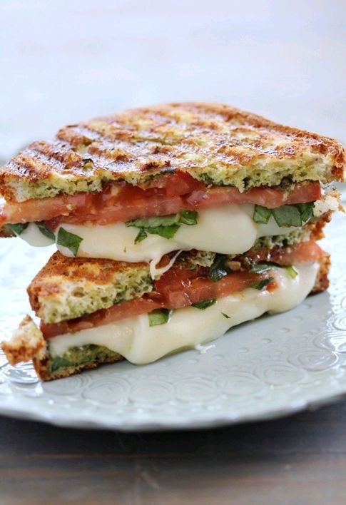 Grilling panini caprese scallions sandwiches #dinner #Foodie