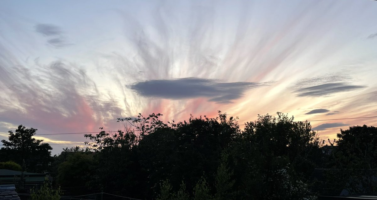 Weird clouds at sunset tonight. 🌅