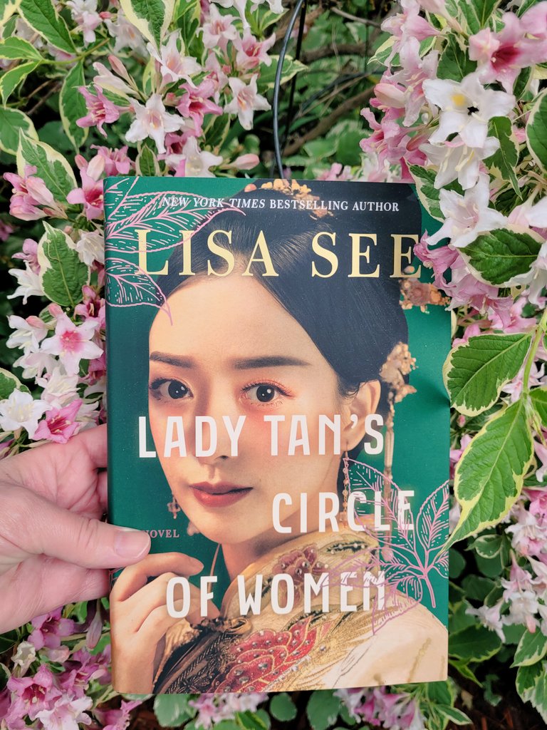 #ladytanscircleofwomen by @Lisa_See is a five star read!  I loved learning the story of this real life doctor as well as solving the mystery woven throughout the novel. Thank you @simonandschuster #BookClubFavorites for the free books!  #BookTwitter #HistoricalFiction @SimonAudio