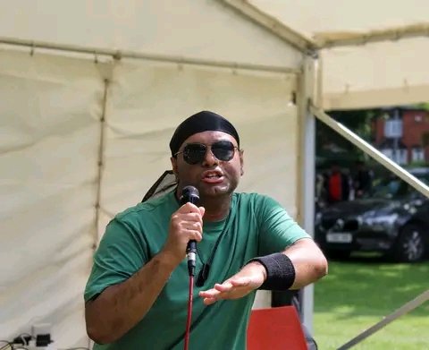 Aliflexofficial's tweet photo. Amazing pictures me performing at the Beeston Festival Leeds shout out to Freyja Thorpe of Fishface Photography π₯°β€οΈππ #beestonfestival #aliflex #rapper #mc #bengalirapper #bengalimc #music #concert #outdoorevents #stageperfomance #livemusic #music #livefestival https://t.co/bK8tykpWdA