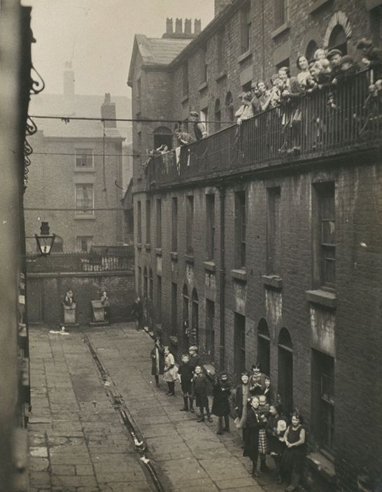 oldpicposter's tweet photo. A Liverpool Slum Housing Photograph, c1935 (National Media Museum Collection) https://t.co/hYaUKg0Rbf