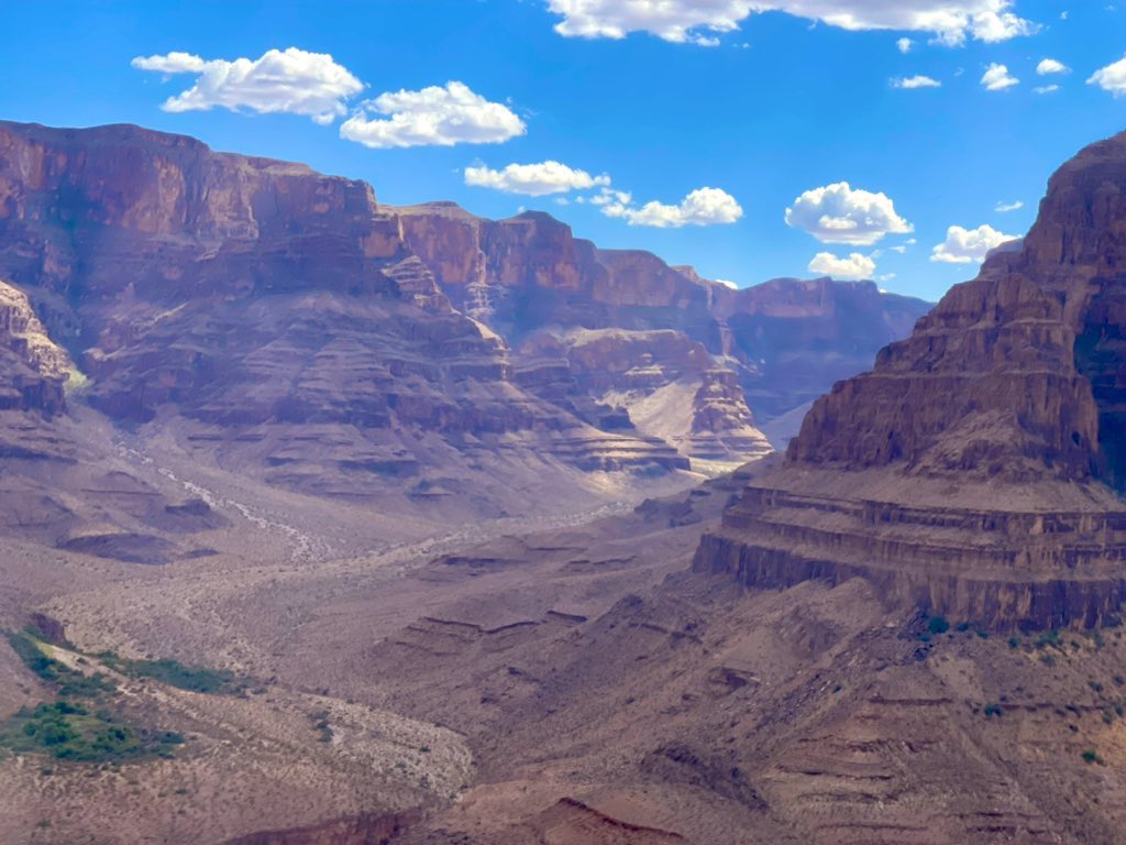 We’re excited to reveal some behind the scenes footage taken this month by our very own founder.  John did a recent trip to #Arizona with the objective to feature the unique geological area of the #GrandCanyon on a upcoming episode for a travel show - @JauntTvlSeries