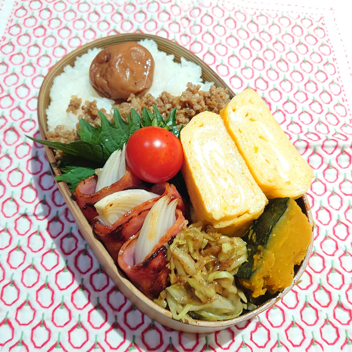 今日のお弁当

#お弁当
#おべんとう
#お弁当記録
#曲げわっぱ
#まげわっぱ
#まげわっぱ弁当
#刺し子