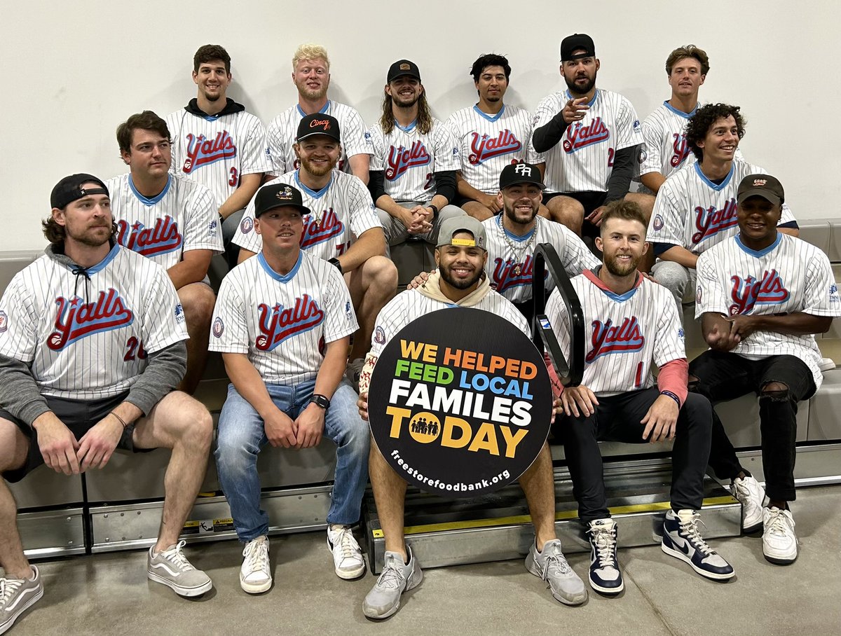 Florence Y’alls (@florence_yalls) on Twitter photo Last week we were able to help feed local families with <a href="/FreestoreFB/">Freestore Foodbank</a> by packaging 580 boxes of food to send out.
While simultaneously not being able to get a group of guys to look in the same direction for Photo 🙃 #WeBallForYall Last week we were able to help feed local families with <a href="/FreestoreFB/">Freestore Foodbank</a> by packaging 580 boxes of food to send out.
While simultaneously not being able to get a group of guys to look in the same direction for Photo 🙃 #WeBallForYall
