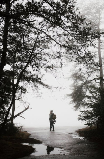 Writers are never lonely. They have their characters to keep them company.

#lonely #loneliness #writing #writers #novelists #authors #amwriting #writingadvice 
Pic: bit.ly/46kFQah