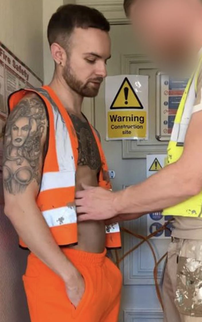 1 pic. Working on site was fun 😛💦 @tradesmandick https://t.co/34JzAdXsRP https://t.co/4COM94lDMO