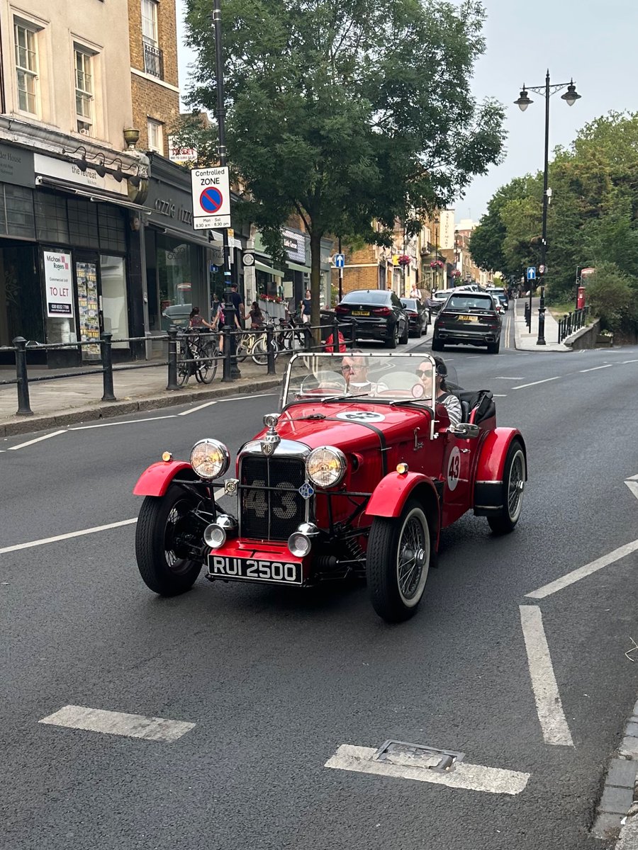 foltons's tweet image. #Richmond 
#old #car #slpensor