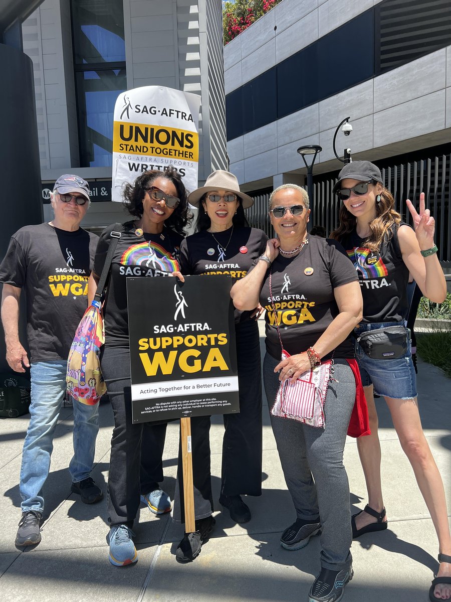 Filled with hope for the future of the industry. Feeling the community at the picket line this morning. @WGAWest @WowGAW @sagaftra @AvisBoone #SAGAFTRAstrong #WGAStrong
