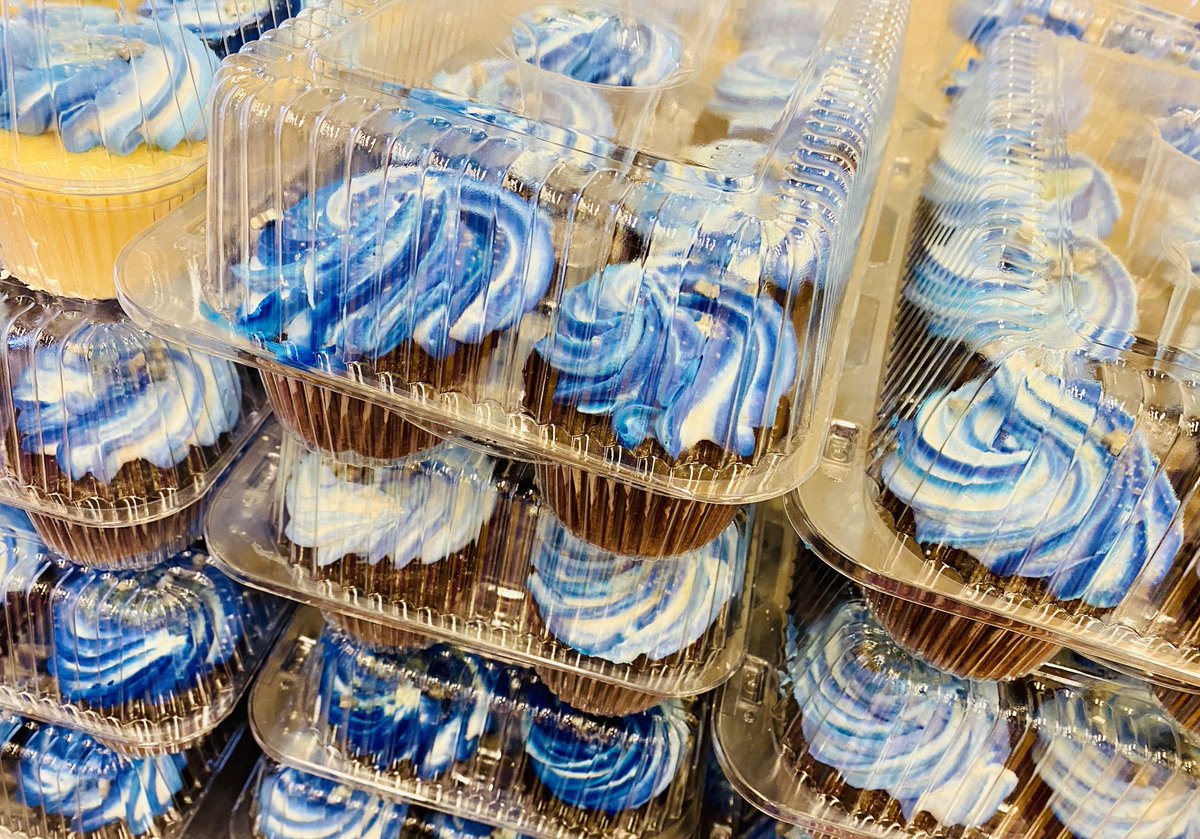 Thanks to our Gr.8 staff for planning today’s Gr.8 Farewell activities. The Photo Booth was a popular stop and the homemade cupcakes from our CNB Meals Coordinator were gone in a flash! 🧁 🧁 ⁦<a href="/SD23News/">Central Okanagan Public Schools</a>⁩