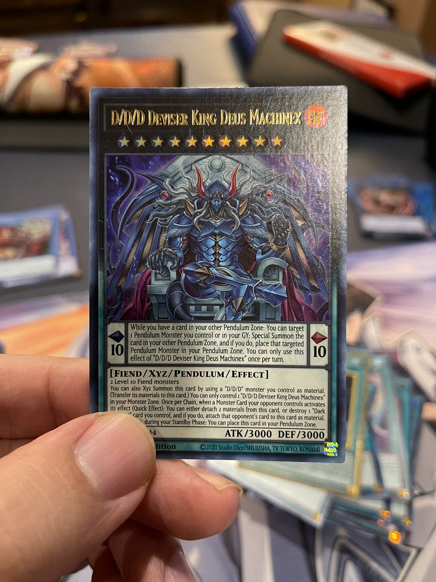 Was organizing my Yugioh cards for my new binder and stumbled upon this. A  pendulum XYZ? How does that work?